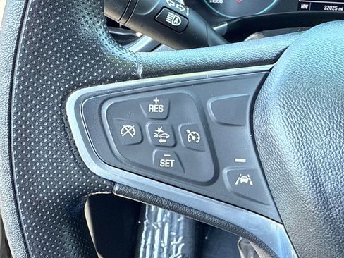 Used 2022 Chevrolet Equinox LS w/ LPO, Cargo Package FWD image 31