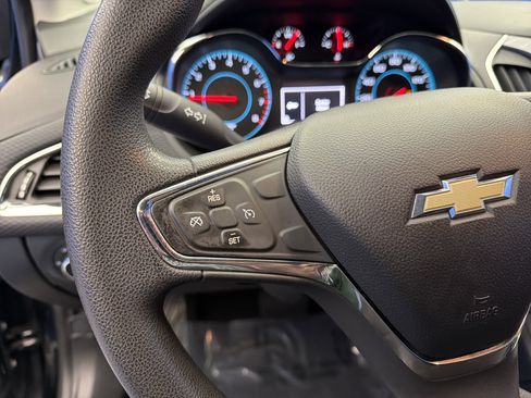 Used 2017 Chevrolet Cruze LT w/ Convenience Package image 16