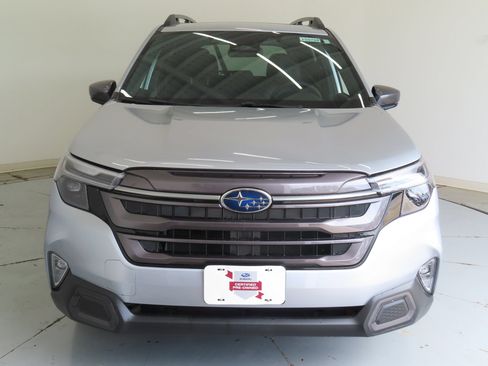 Used 2026 Subaru Forester Limited AWD/4WD image 9