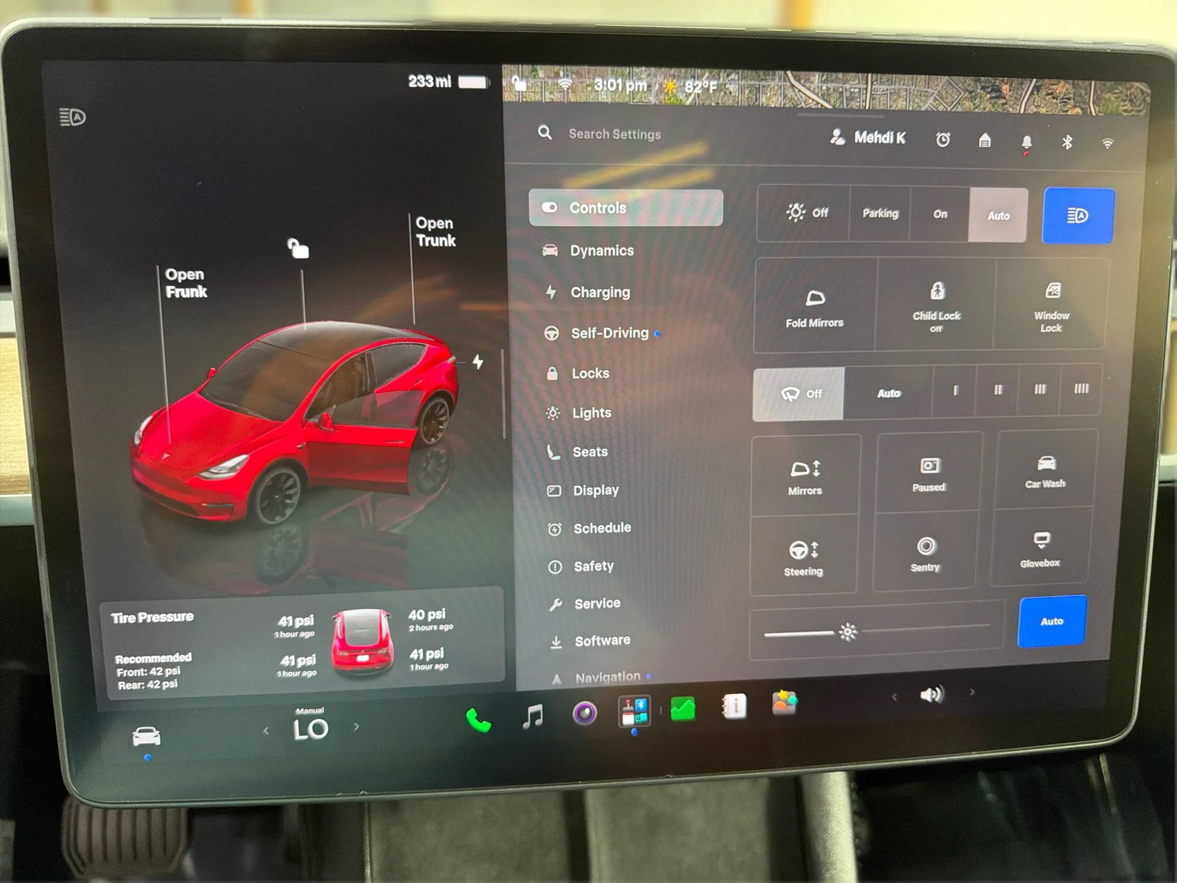Used 2024 Tesla Model Y Long Range AWD/4WD image 33