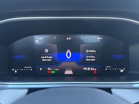 New 2026 Volkswagen Taos SE FWD image 10