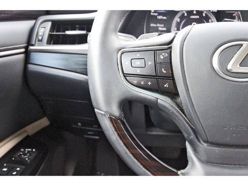 Used 2020 Lexus ES 350 w/ Premium Package image 17