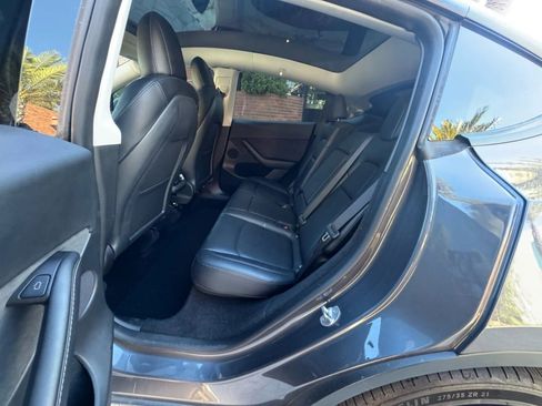 Used 2024 Tesla Model Y Performance AWD/4WD image 13