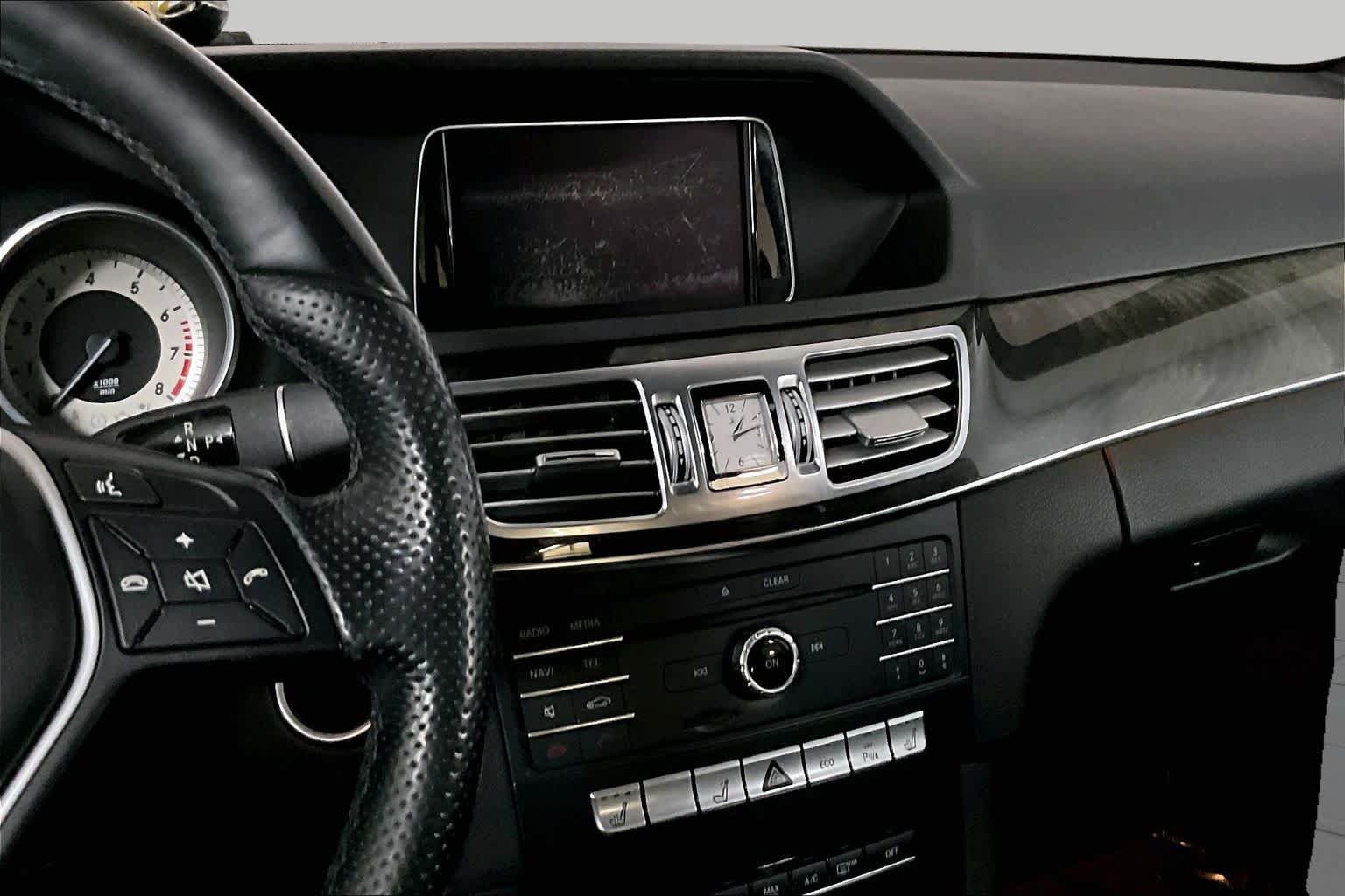 Used 2016 Mercedes-Benz E 350 4MATIC Wagon image 7