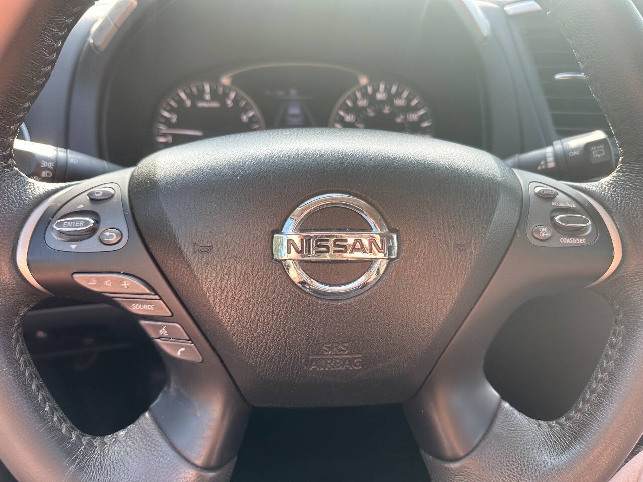 Used 2017 Nissan Pathfinder SV w/ SV Cold Weather Package AWD/4WD image 21