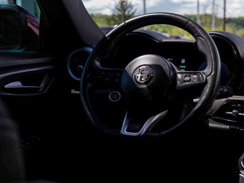 Used 2024 Alfa Romeo Tonale Ti AWD/4WD image 23