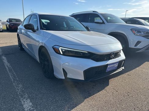 Used 2025 Honda Civic Sport image 2