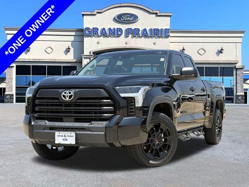 Used 2022 Toyota Tundra SR5 AWD/4WD image 1