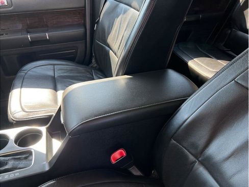 Used 2019 Ford Flex Limited image 12