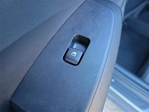 Certified 2023 Kia Seltos S image 32