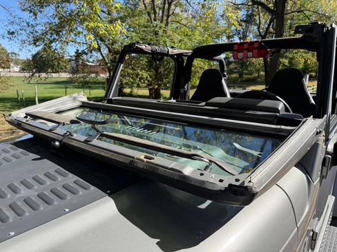 Used 2001 Jeep Wrangler Sport image 20