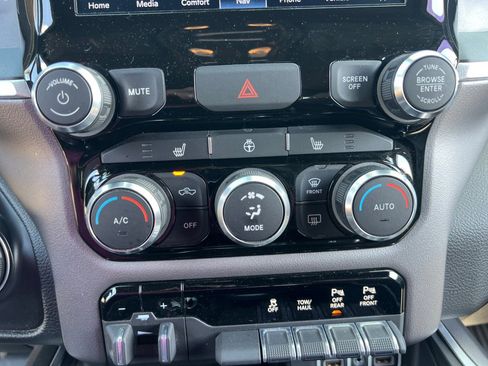 Used 2022 RAM 1500 Big Horn image 18