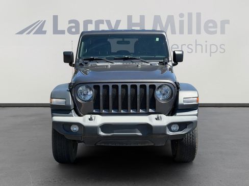 Used 2023 Jeep Wrangler Unlimited Sport AWD/4WD image 4