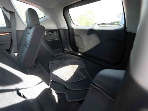 Used 2020 Honda CR-V Touring image 24