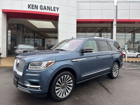 Used 2019 Lincoln Navigator Reserve image 1