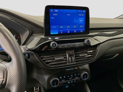 Used 2023 Ford Escape ST-Line image 25