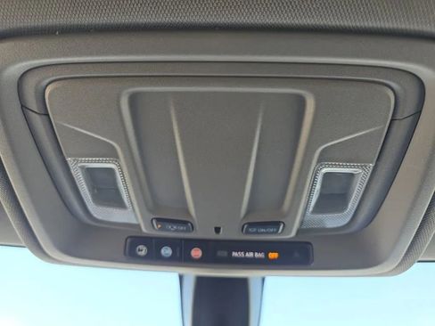 Used 2020 Chevrolet Silverado 1500 LT RWD image 34