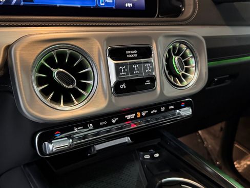 Certified 2025 Mercedes-Benz G 550 image 32