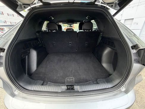 Used 2024 Ford Escape ST-Line w/ Cold Weather Package FWD image 11