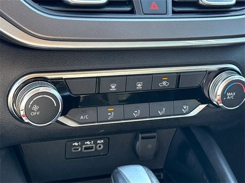 Used 2024 Nissan Altima 2.5 SR image 24