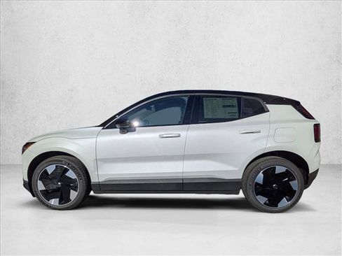 Certified 2026 Volvo XC60 B5 Plus w/ Protection Package Premier image 10