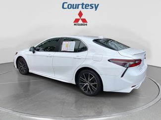 Used 2023 Toyota Camry SE FWD video 3