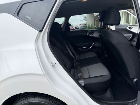 Used 2025 Kia Soul LX w/ LX Technology Package image 39