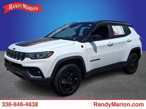 Used 2024 Jeep Compass Trailhawk w/ Trailhawk Convenience Group AWD/4WD image 1