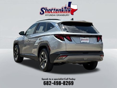 Used 2025 Hyundai Tucson SEL FWD image 8