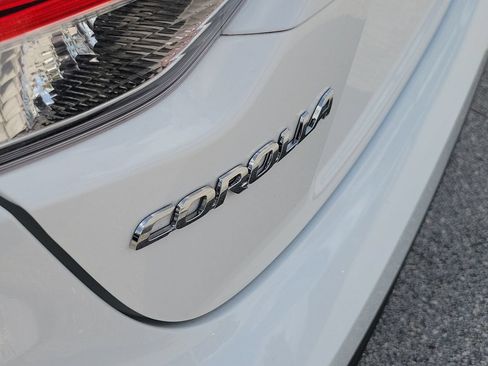 Used 2024 Toyota Corolla LE FWD image 6