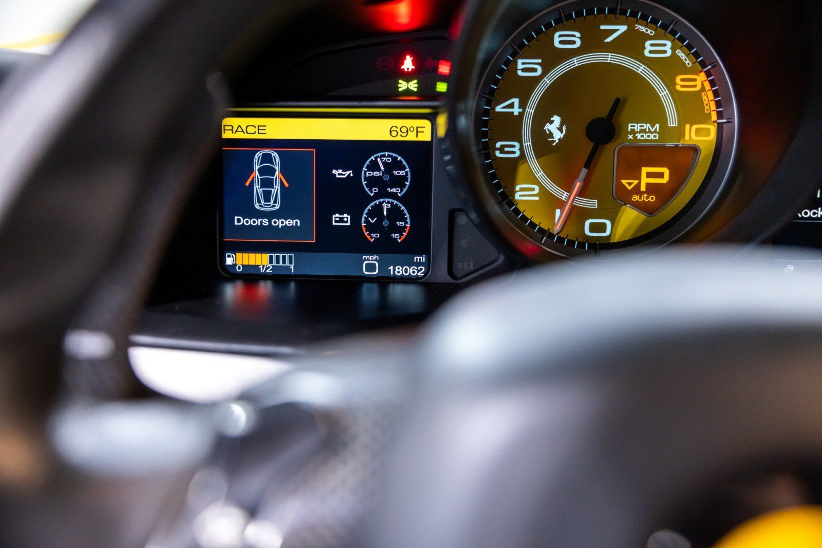 Used 2011 Ferrari 458 Italia Coupe RWD image 43