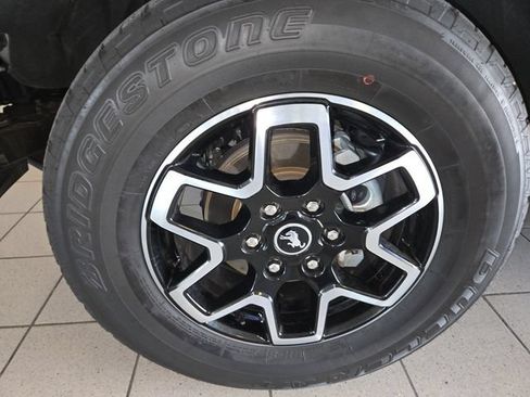 Used 2023 Ford Bronco Outer Banks AWD/4WD image 10