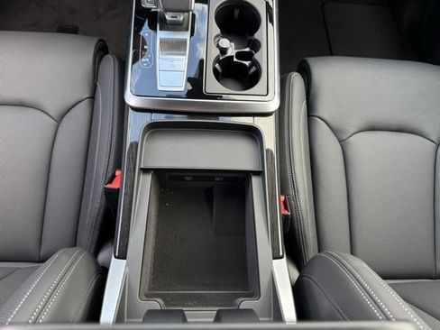 New 2025 Audi Q7 3.0T Prestige image 26
