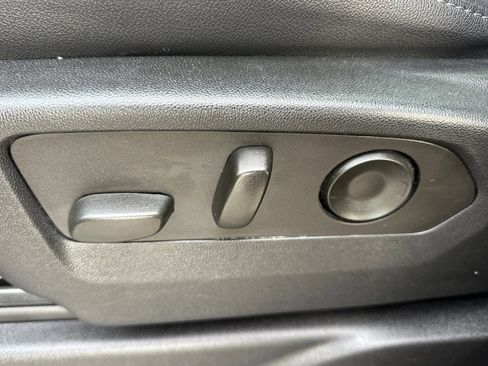 Used 2021 Chevrolet Tahoe Z71 image 13