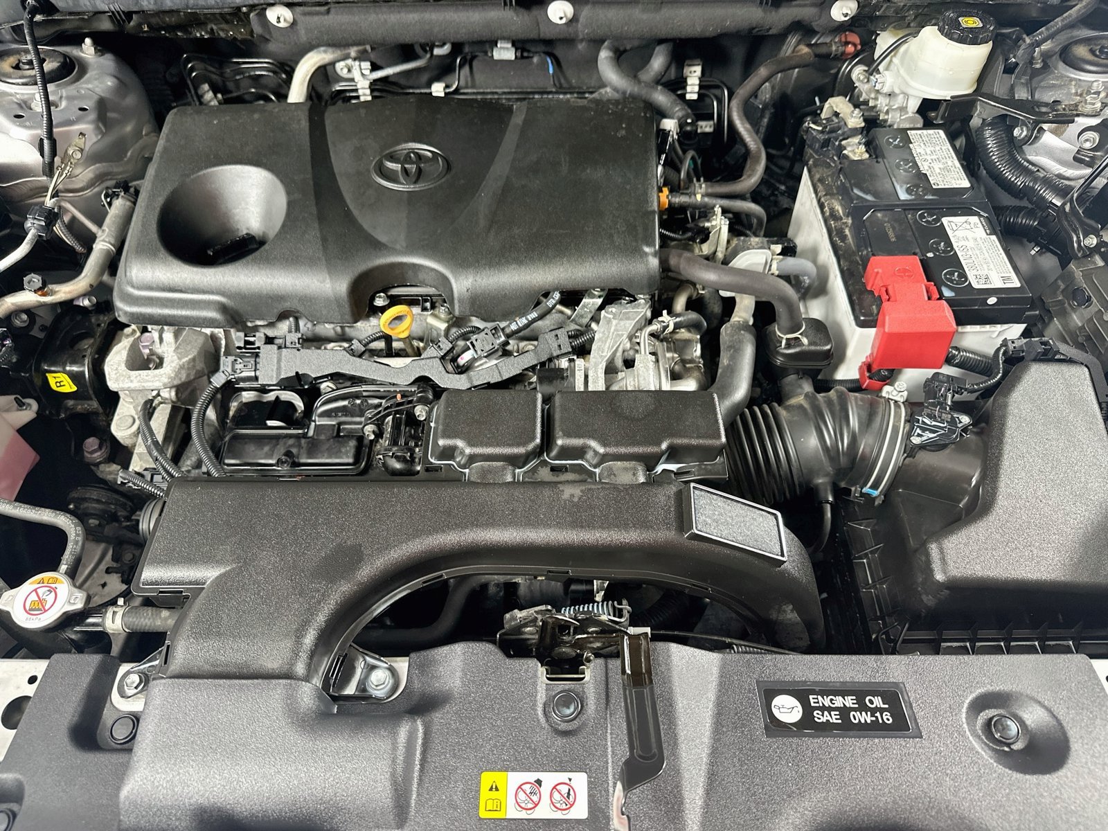 Used 2021 Toyota RAV4 XLE Premium AWD/4WD image 29