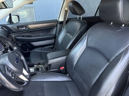 Used 2017 Subaru Outback 2.5i Limited AWD/4WD image 5