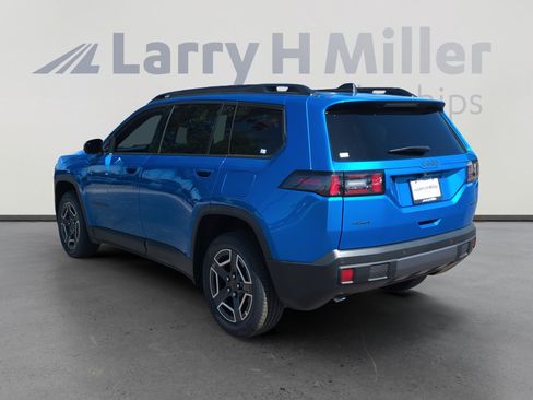 New 2026 Jeep Cherokee Laredo AWD/4WD image 3