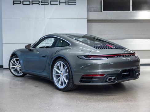 Certified 2024 Porsche 911 Carrera RWD image 3