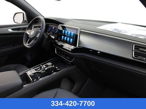 New 2026 Volkswagen Atlas Cross Sport SE image 23