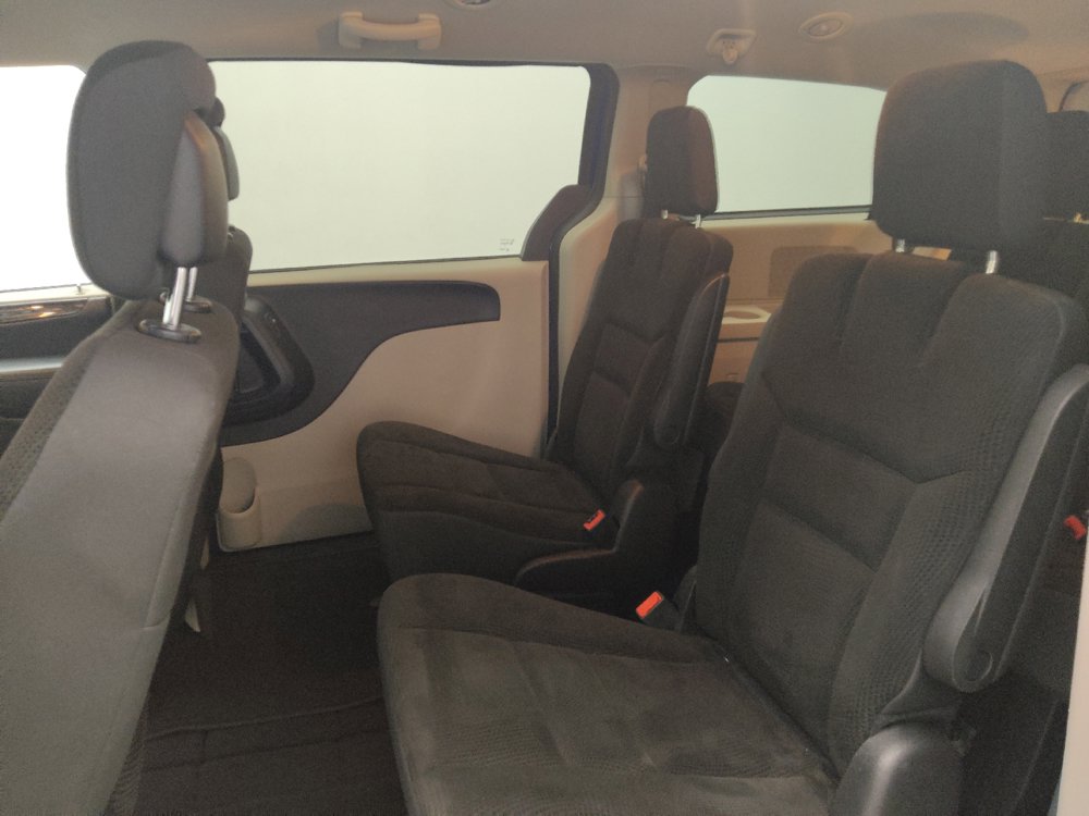 Used 2019 Dodge Grand Caravan SE w/ UConnect Hands-Free Group FWD image 18