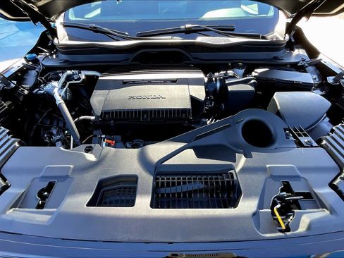 New 2025 Honda Pilot TrailSport image 16