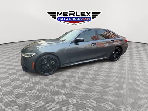 Used 2021 BMW 330i Sedan w/ M Sport Package RWD image 4