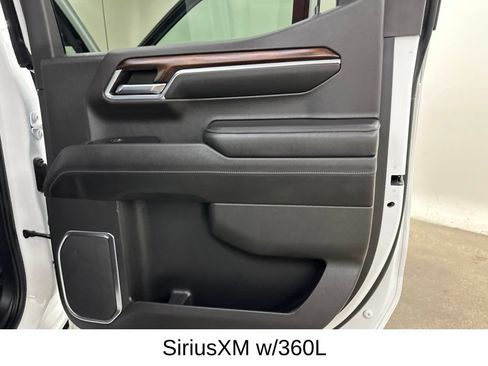 Used 2022 GMC Sierra 1500 SLT w/ SLT Premium Plus Package AWD/4WD image 28