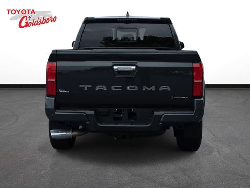 Used 2025 Toyota Tacoma Limited AWD/4WD image 6