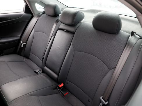 Used 2014 Hyundai Sonata SE image 8