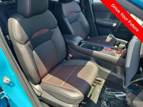 Used 2025 Nissan Kicks SR FWD image 20