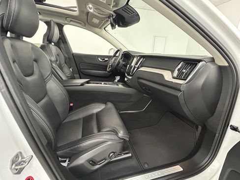Used 2018 Volvo XC60 T6 Inscription w/ Luxury Seat Package image 40