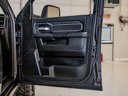 Used 2024 RAM 3500 Lone Star w/ Night Edition image 39