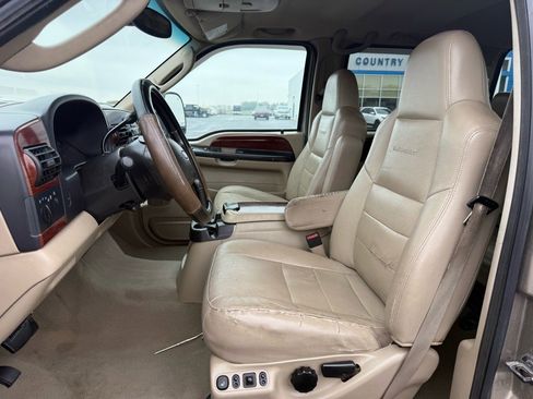 Used 2005 Ford F250 Lariat image 10