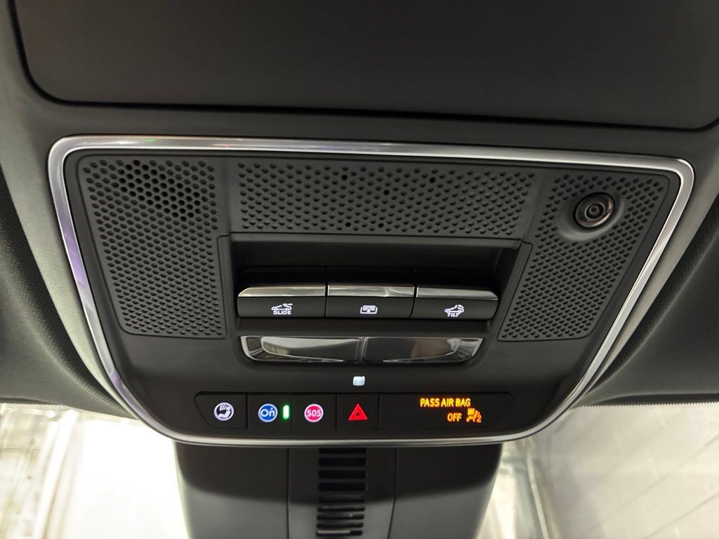 New 2027 Buick Enclave Avenir FWD image 25